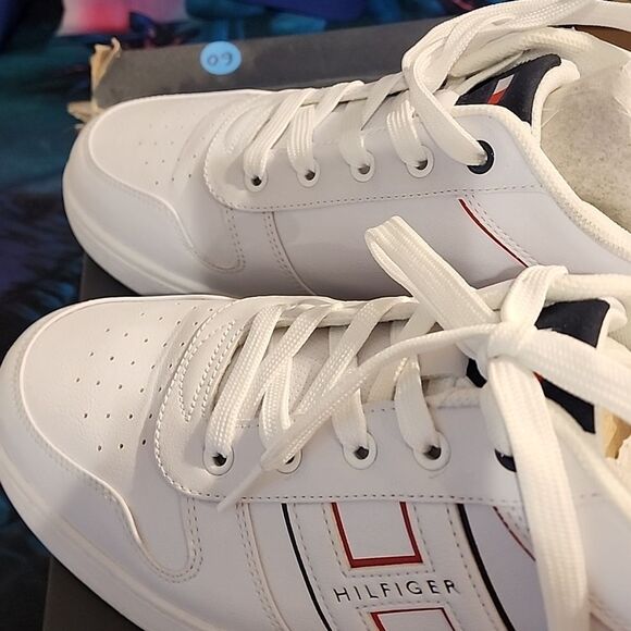 Tommy Hilfiger Men's White and Black Sneakers Tecola 👟 size 11.5 perfect condit - Picture 2 of 7